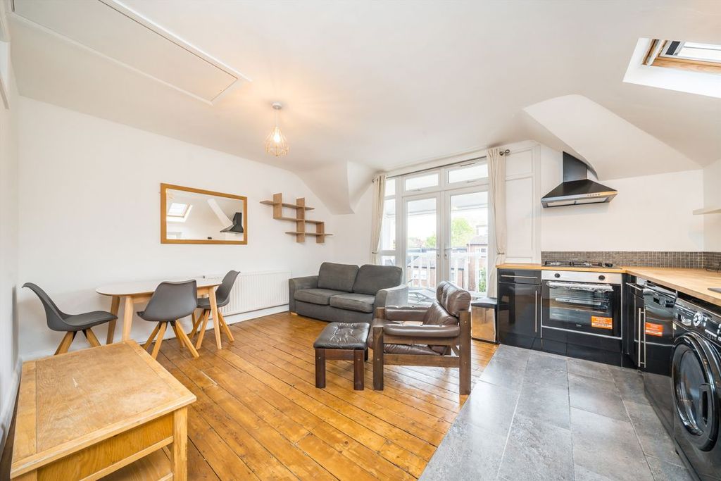 Property photo 3 of 6