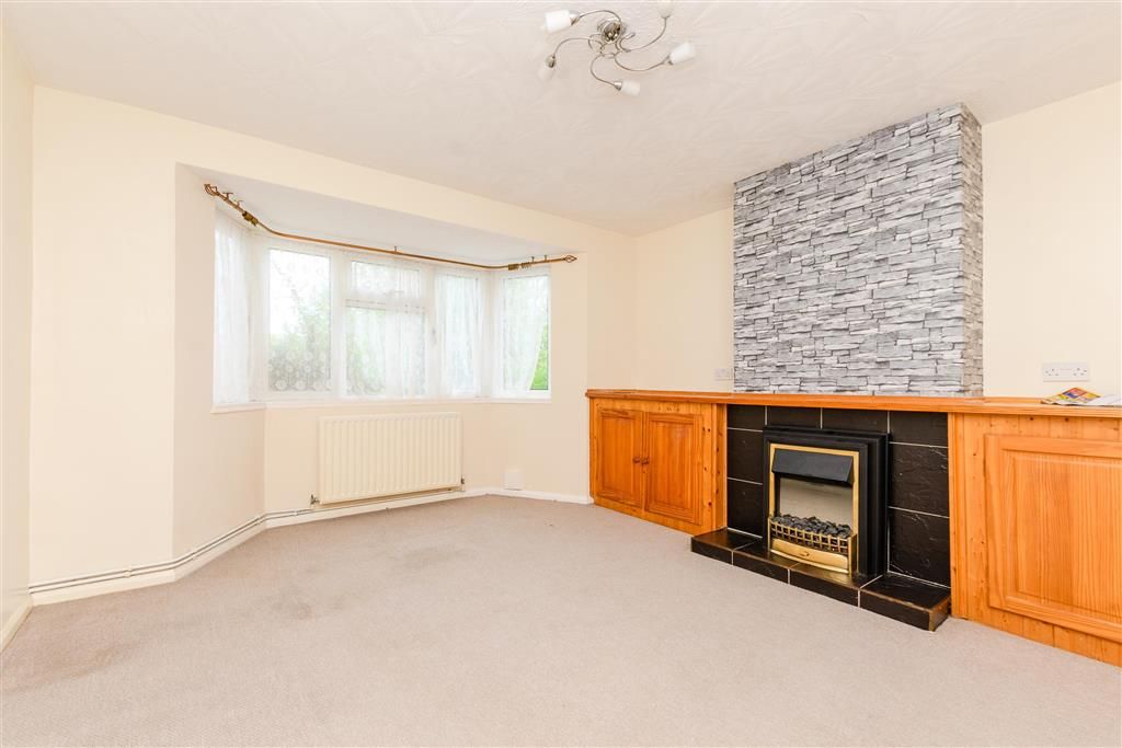 Property photo 1 of 11 Lounge