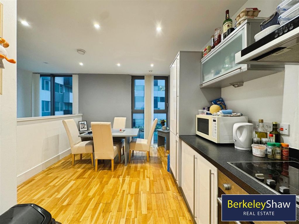 Property photo 2 of 14 Kitchen Diner