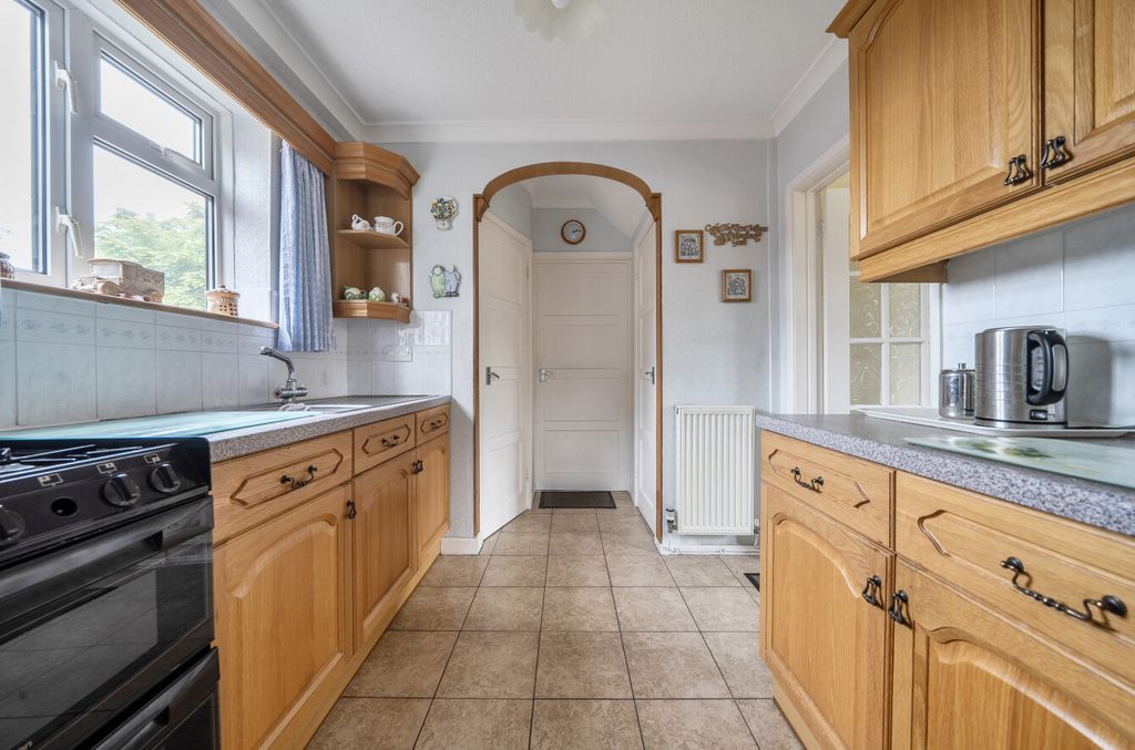 Property photo 2 of 22 1458109-18-69Fe2A...