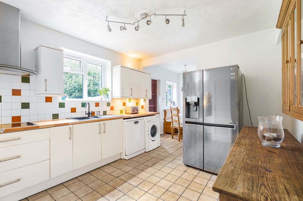 Property photo 2 of 14