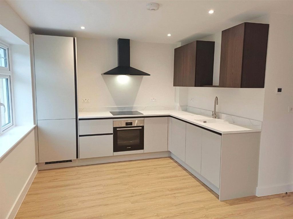 Property photo 3 of 13 Kitchen