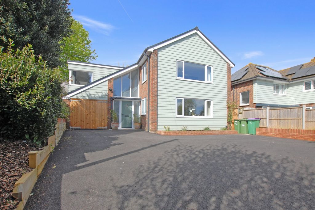 Property photo 1 of 26 Front