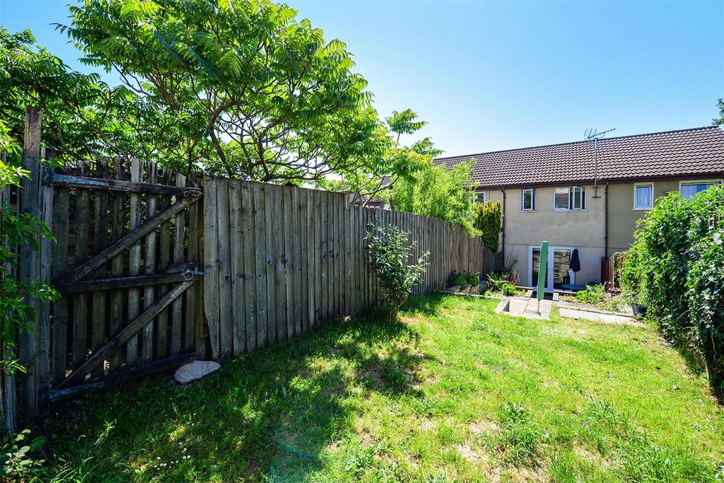 Property photo 2 of 17 Picture No. 04