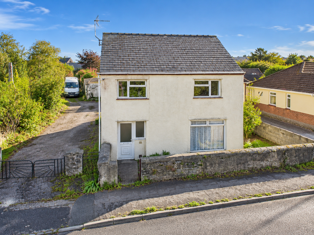 Property photo 1 of 17