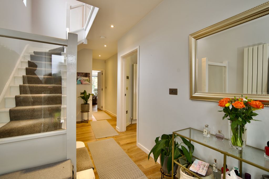 Property photo 2 of 19 3c836Db8c40Bb6c5477c332d3E222214c20E5986.Jpeg