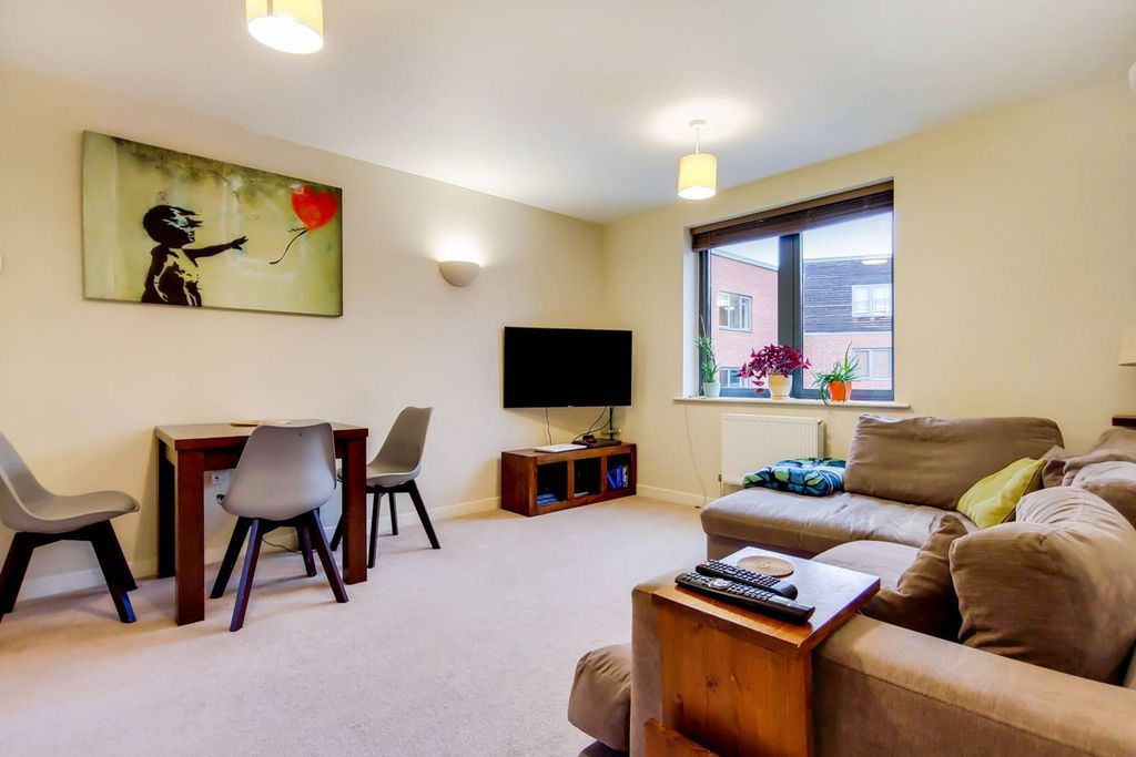 Property photo 2 of 12