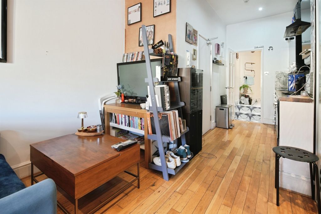 Property photo 3 of 13