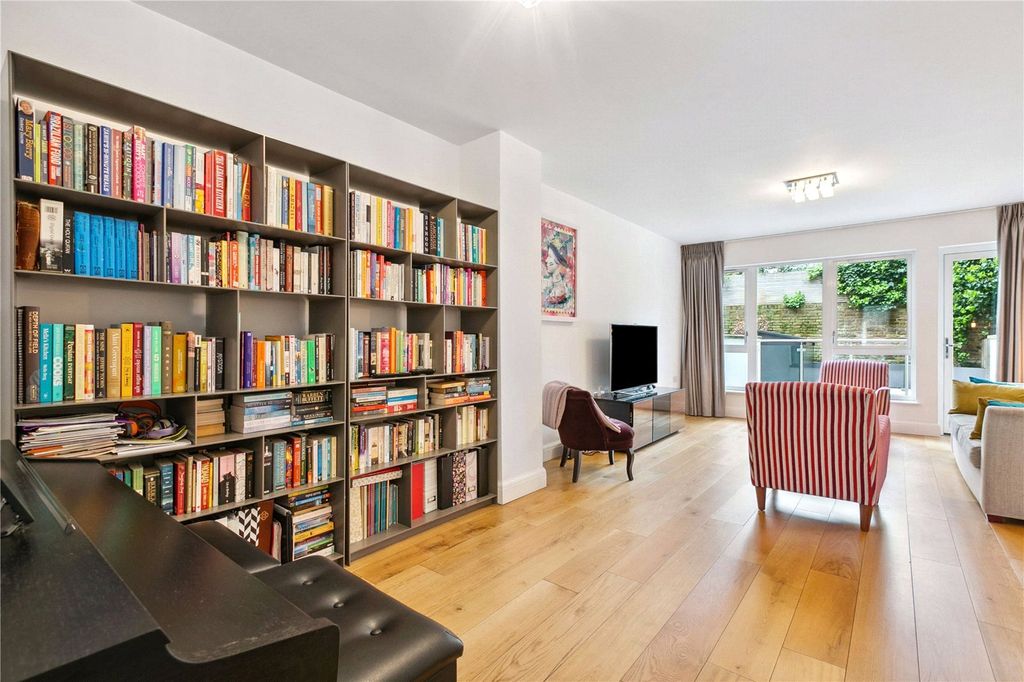 Property photo 3 of 14 Reception Room