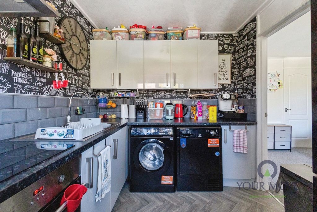 Property photo 3 of 9 Pbox-Img.Jpg