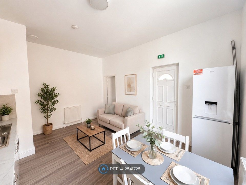 Property photo 2 of 3