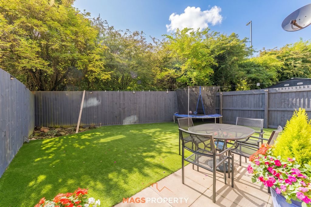 Property photo 2 of 29