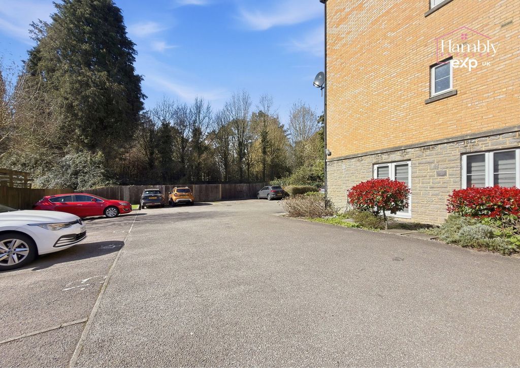 Property photo 3 of 14