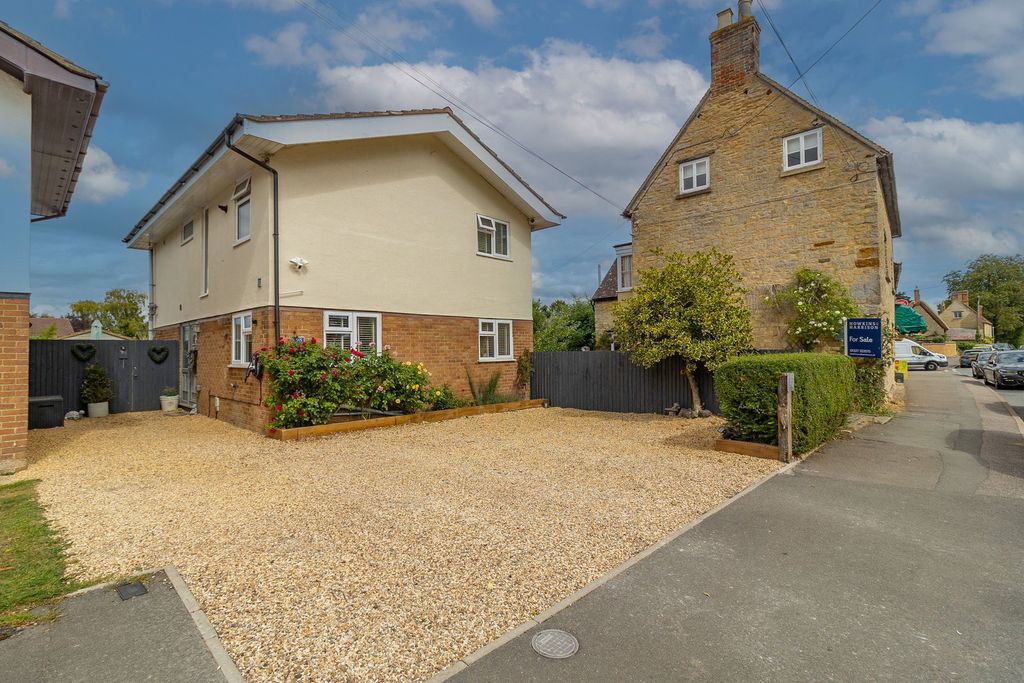 Property photo 1 of 26