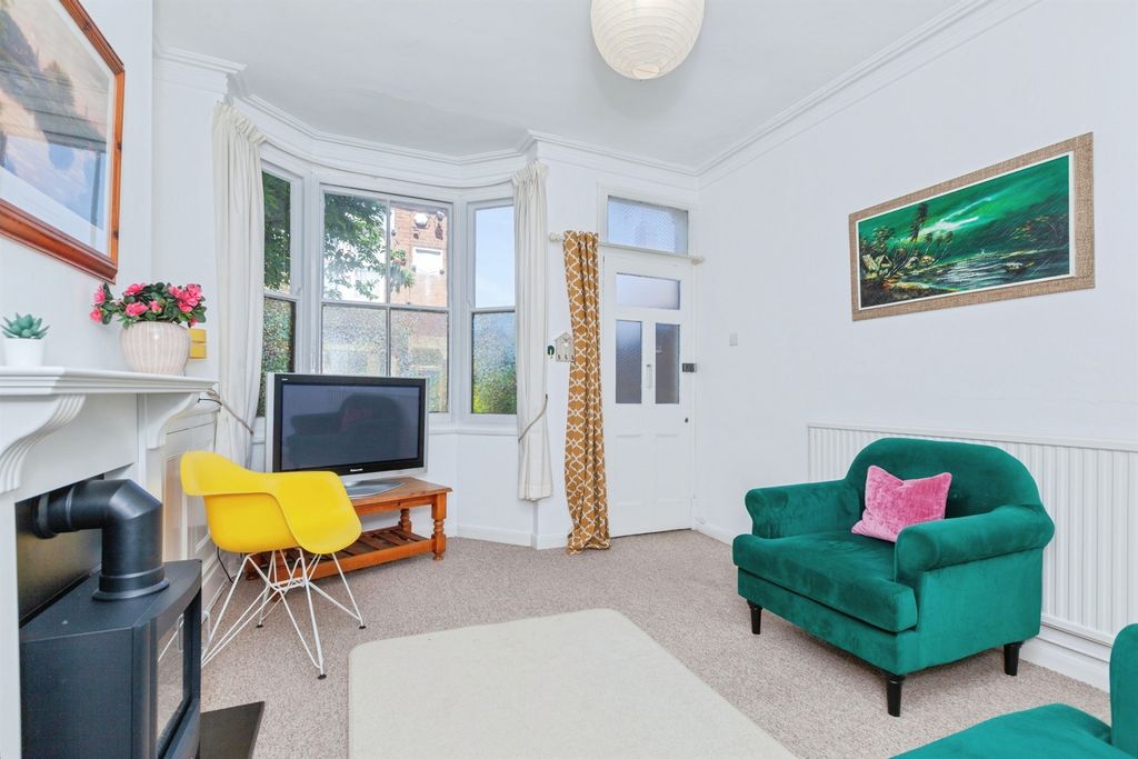 Property photo 2 of 22