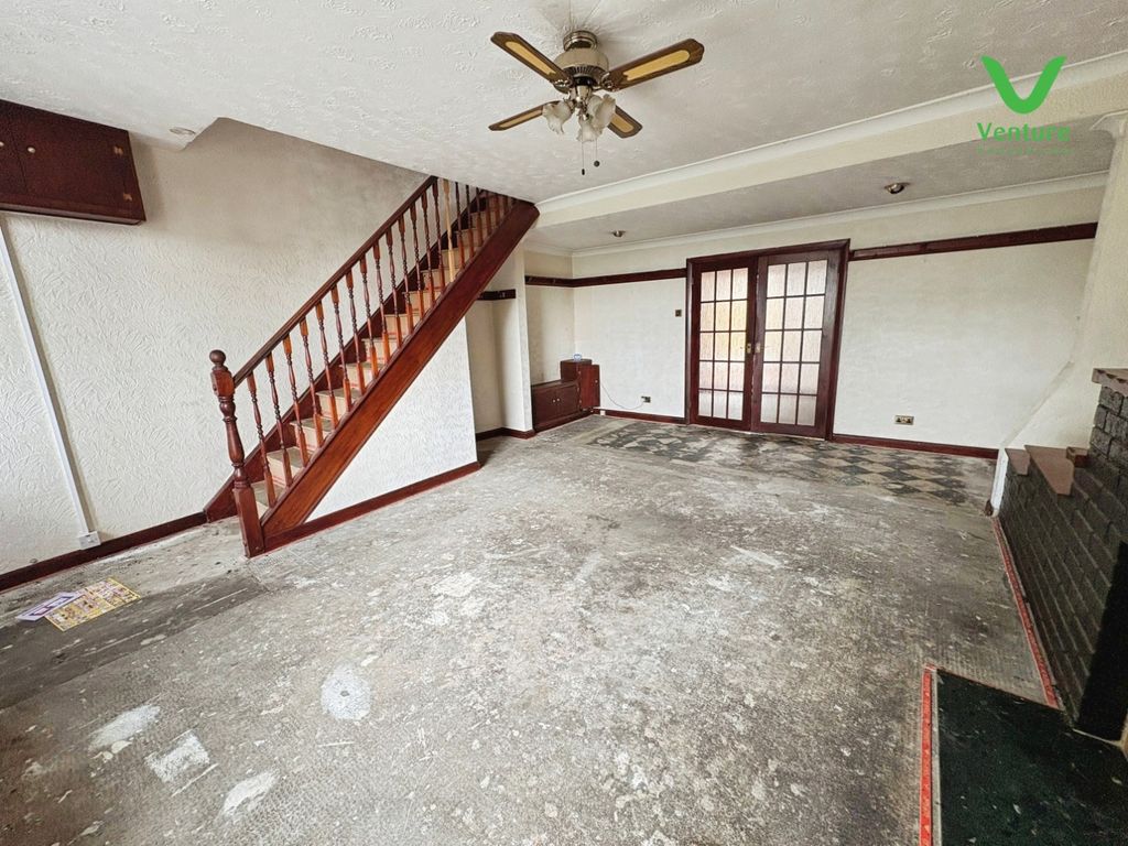 Property photo 3 of 15 Pbox-Img.Jpeg