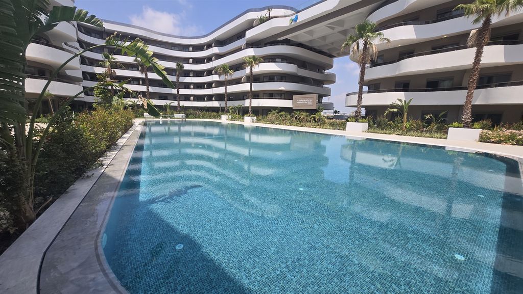 Property photo 1 of 15 Brand-New Apartments For Sale In Altintas, Antalya - A Gorgeous Shared Pool And Terraces