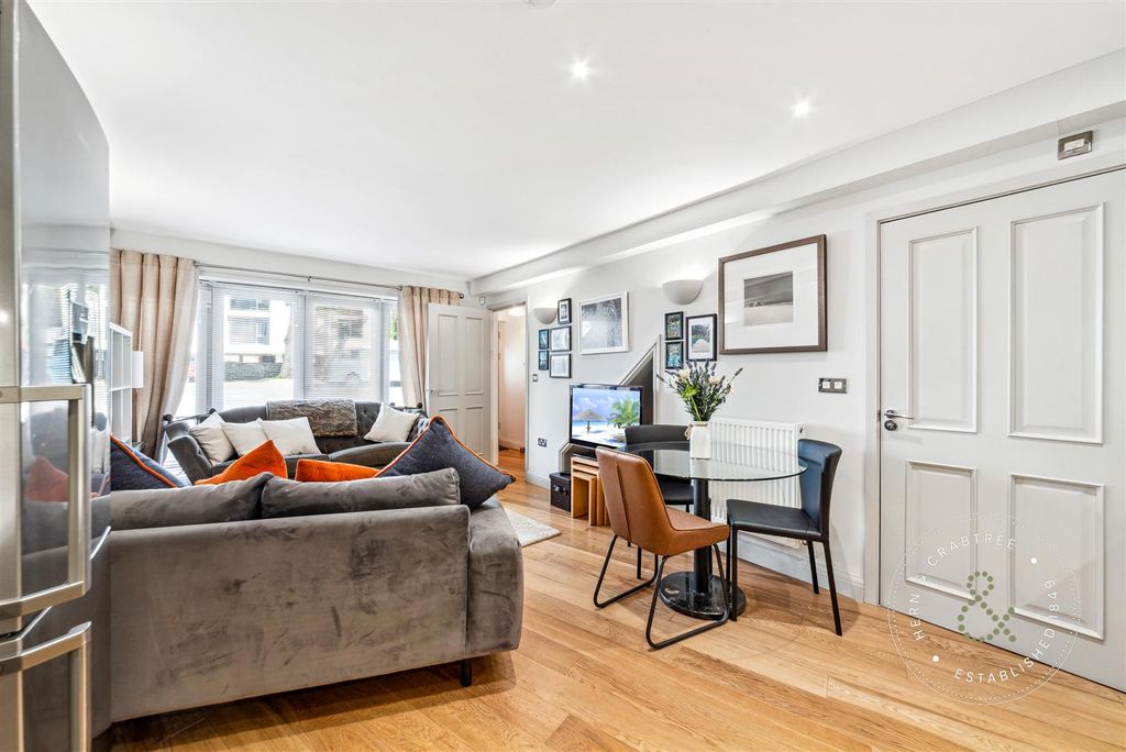 Property photo 2 of 29 Vicarage-Mews-22.Jpg