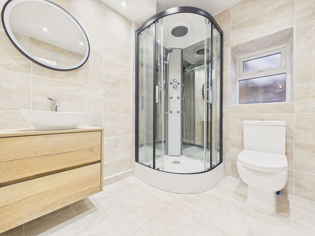 Property photo 2 of 9 Shower Room