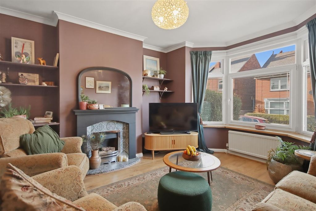 Property photo 2 of 14 Living Room