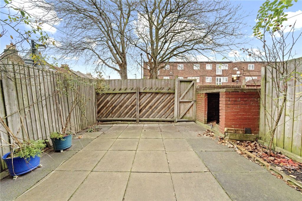 Property photo 3 of 12 Picture No. 15