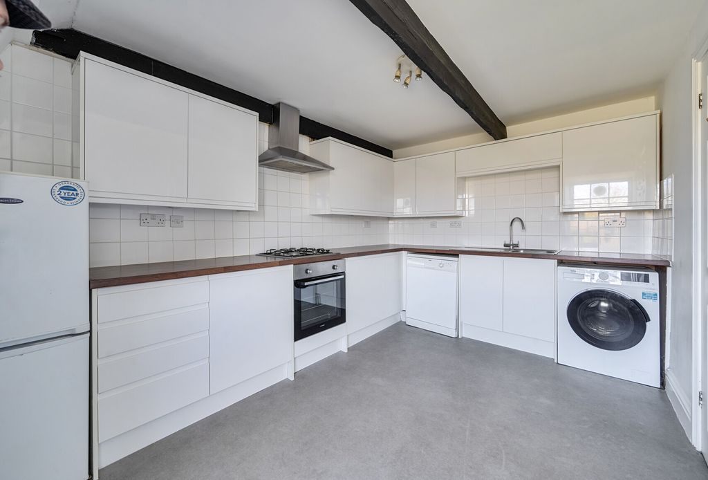 Property photo 2 of 13 Kitchen