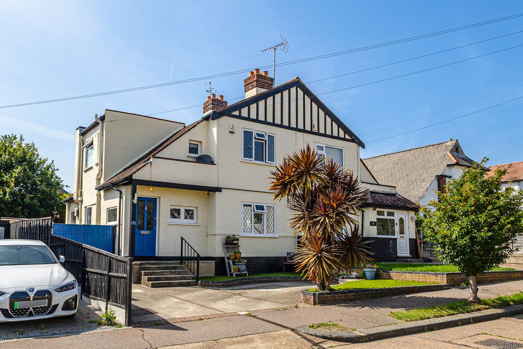 Property photo 1 of 27