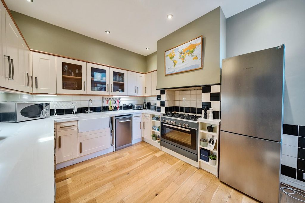 Property photo 3 of 9 Picture 3