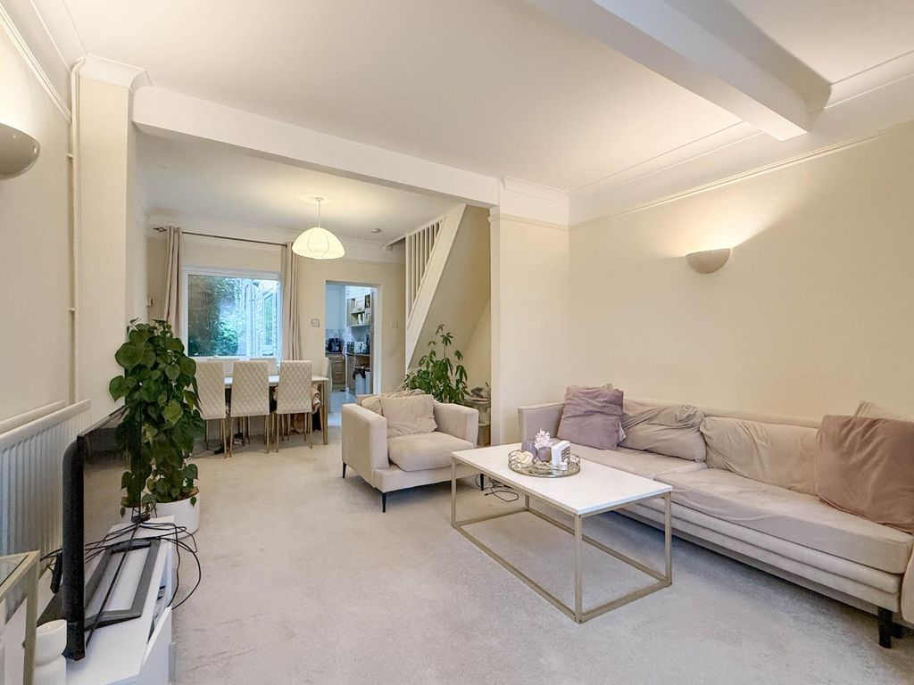 Property photo 2 of 11 20251003_093323535_0.0.Jpg