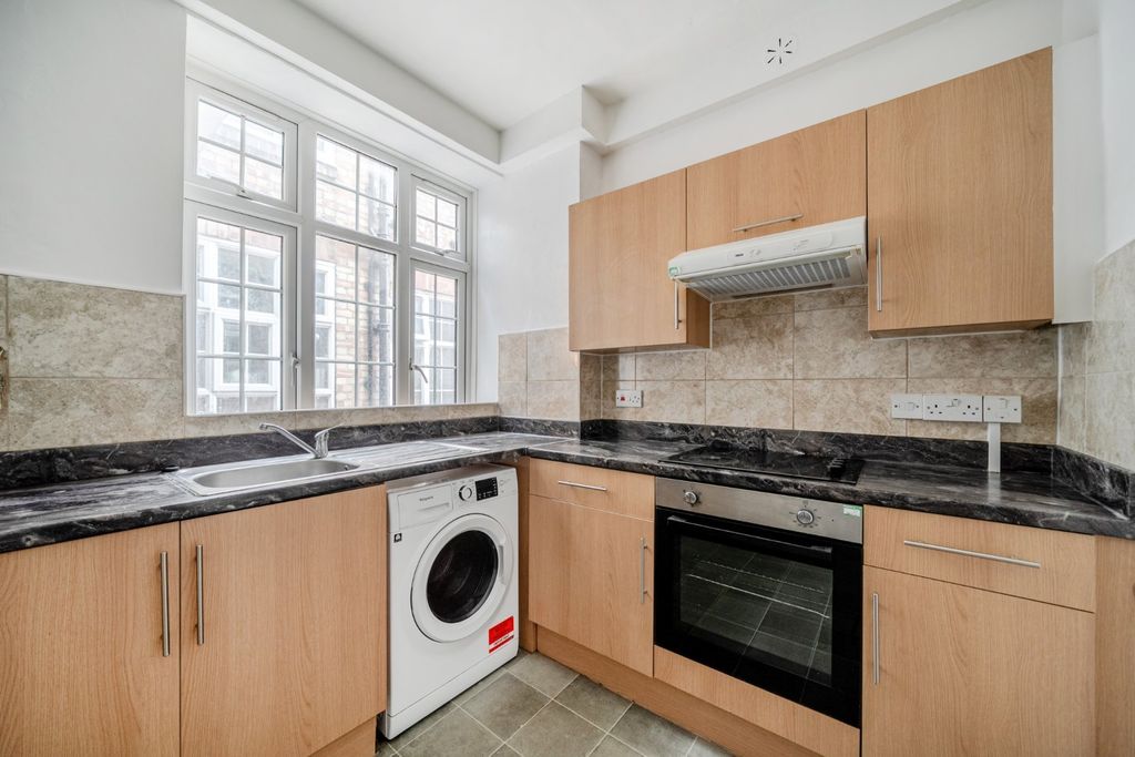 Property photo 2 of 14 Picture No. 13