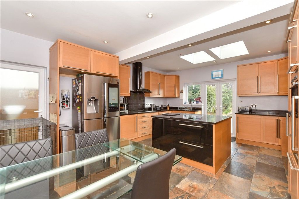 Property photo 2 of 16 Kitchen/Breakfast Room