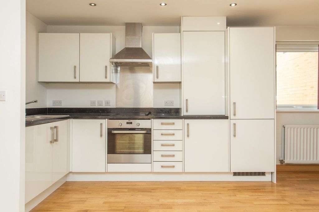 Property photo 2 of 16 Picture 2