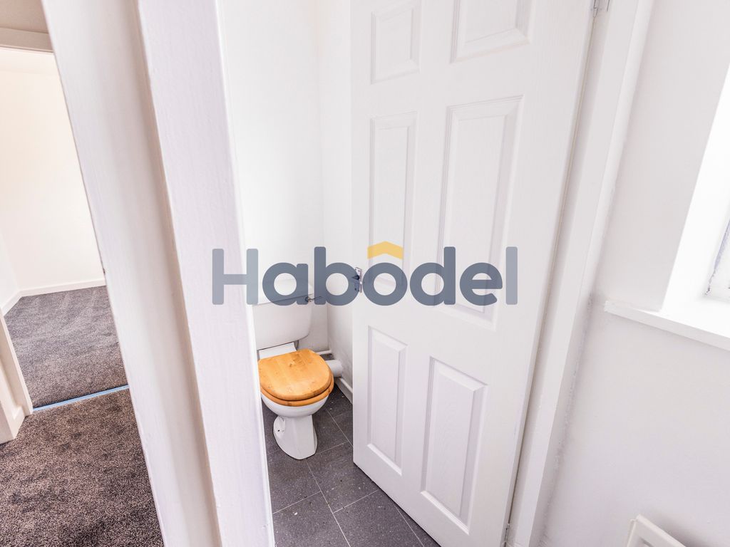 Property photo 3 of 9