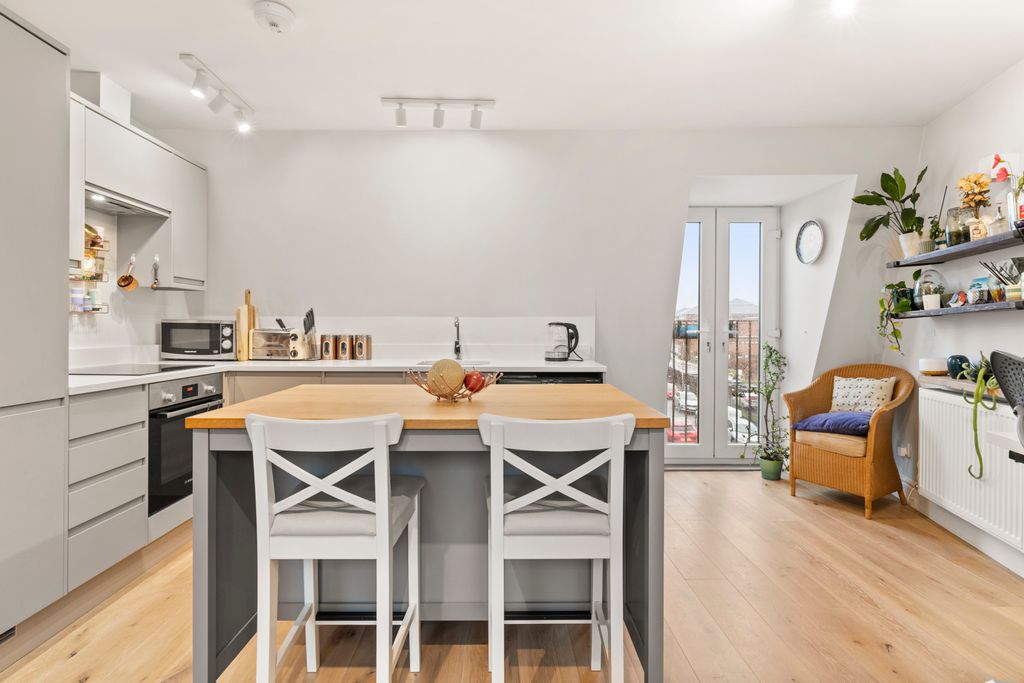 Property photo 3 of 9 Picture No. 12