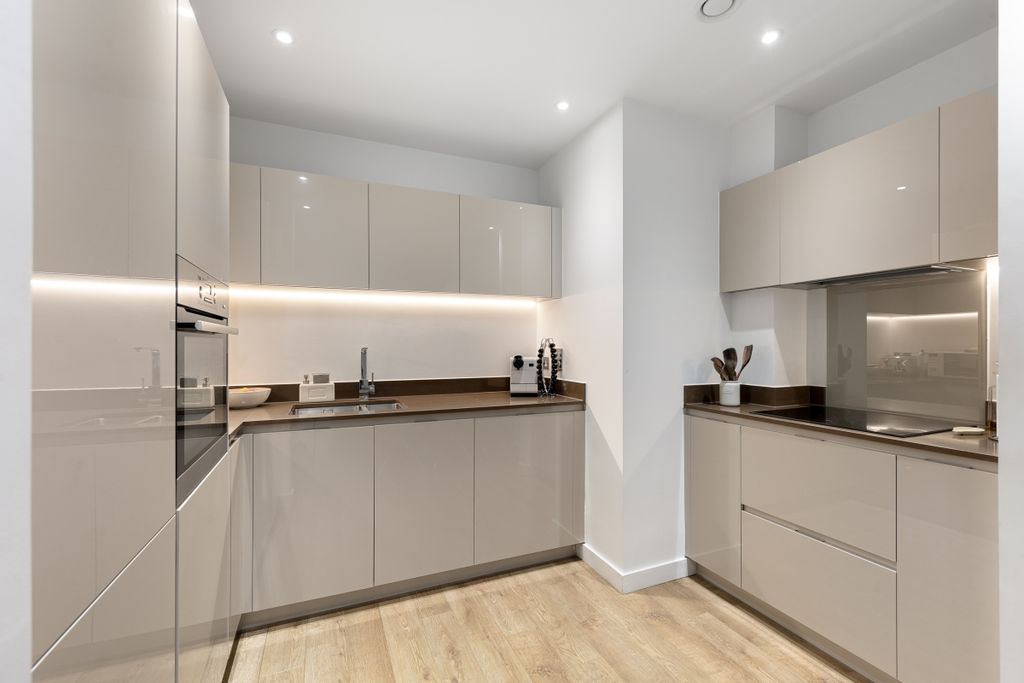 Property photo 3 of 16 094A9958