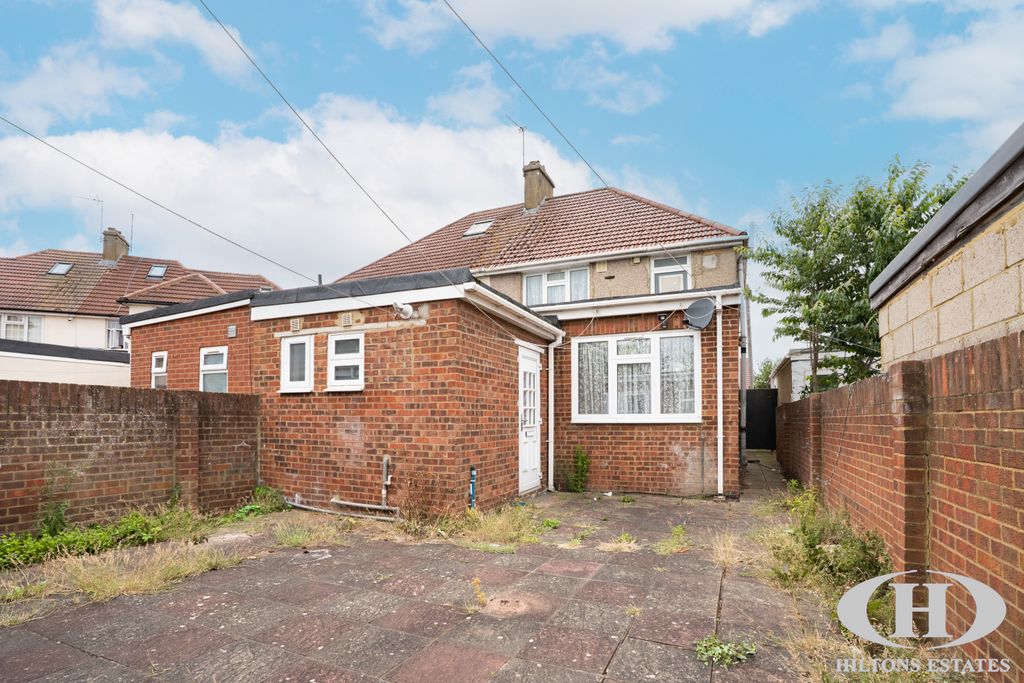 Property photo 2 of 18