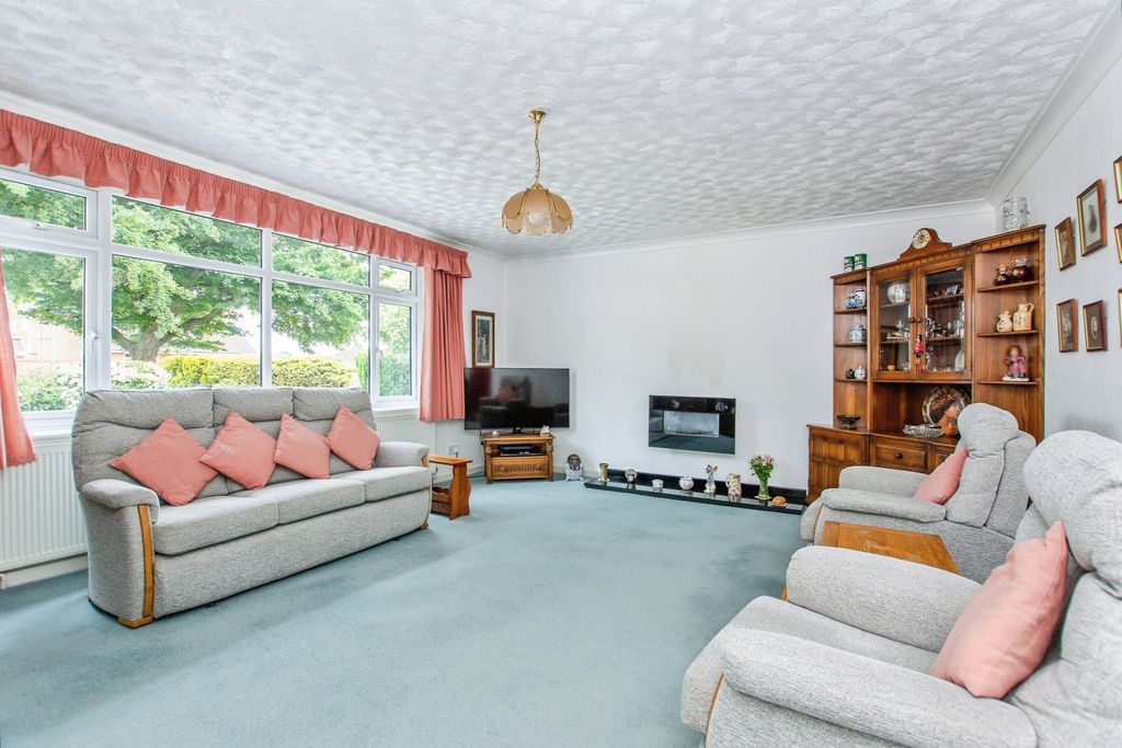 Property photo 3 of 18 Pbox-Img.Jpg
