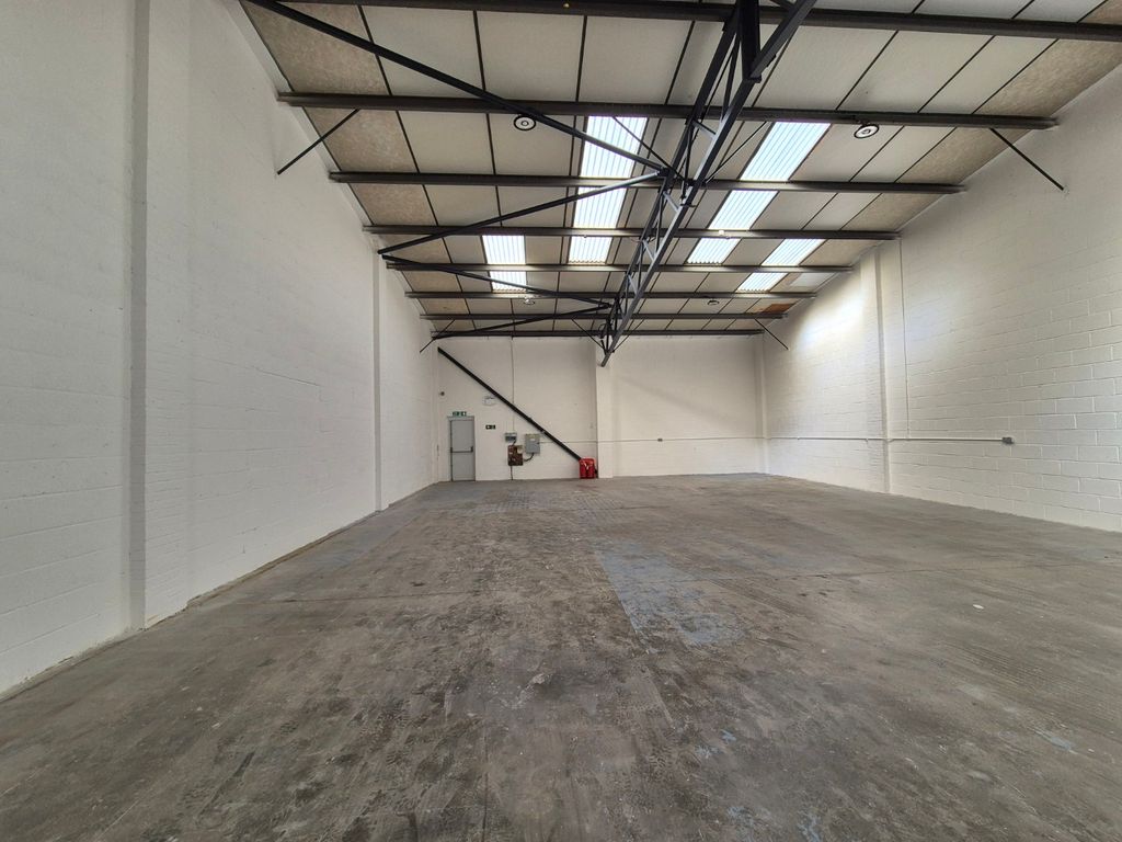 Property photo 2 of 6