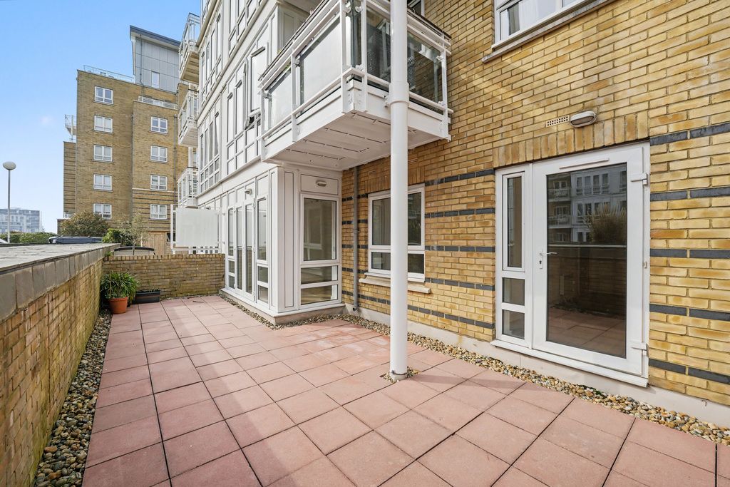 Property photo 2 of 12