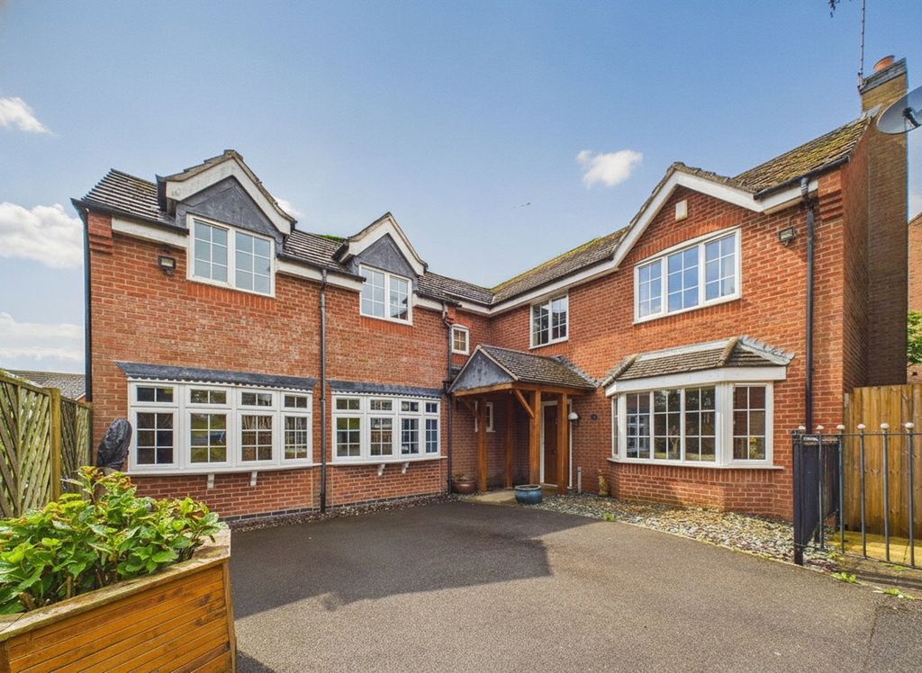 Property photo 1 of 34