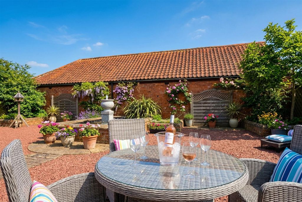 Property photo 3 of 30 Image-3x2-2528x1696 - 2026-03-26T203526.879.Jpg