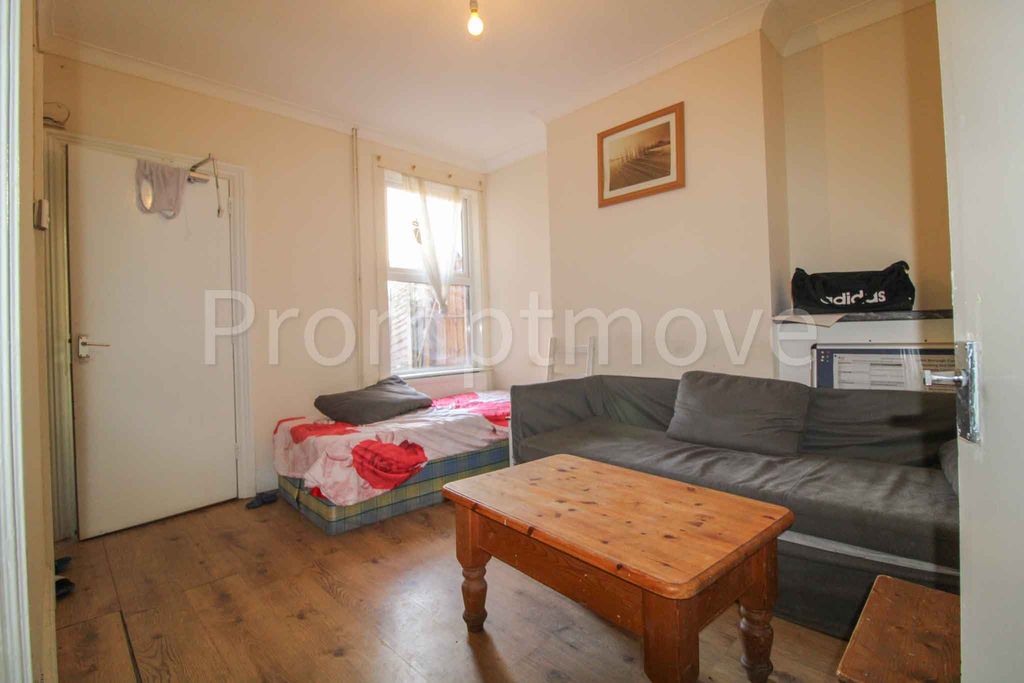 Property photo 2 of 15 Na