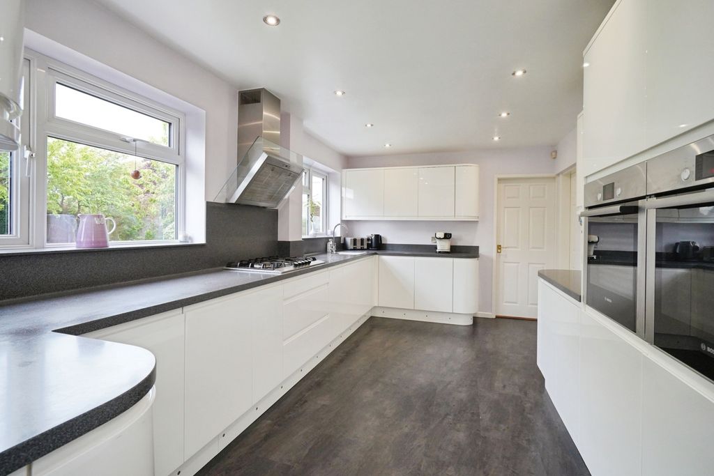 Property photo 2 of 20 Pbox-Img.Jpg