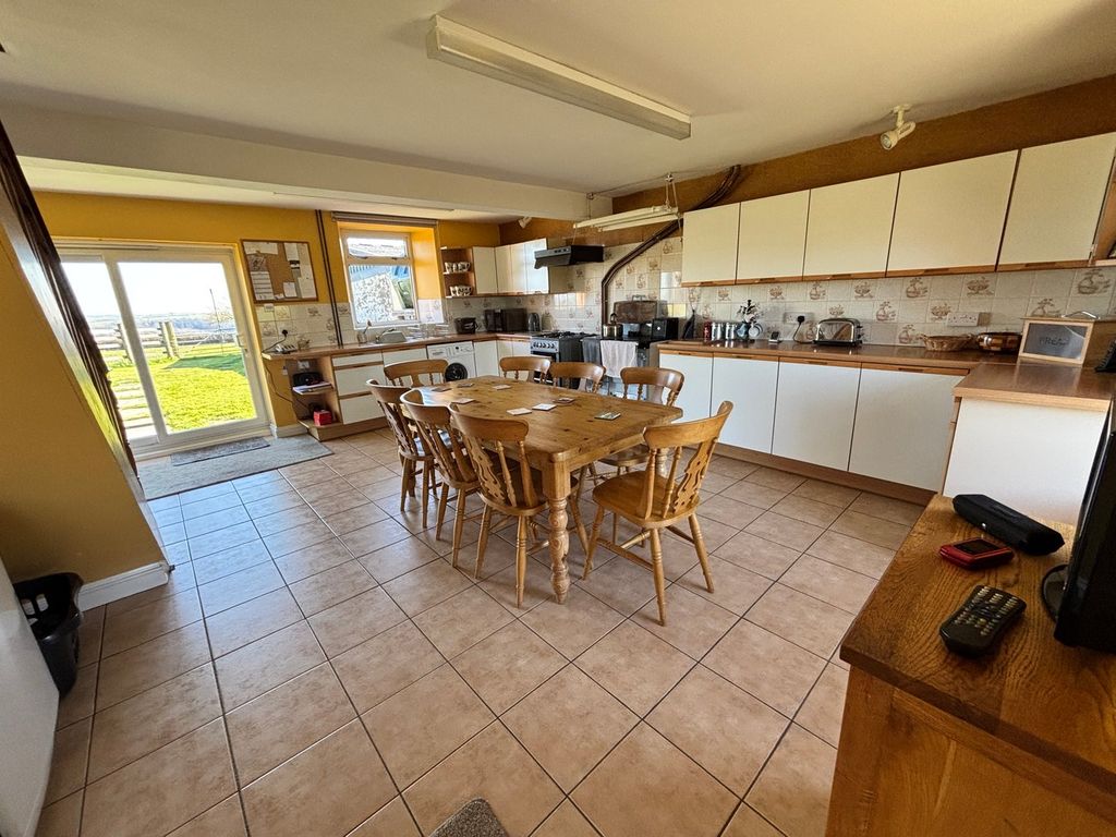Property photo 3 of 26