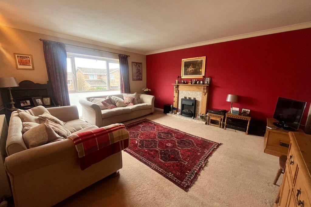 Property photo 2 of 21