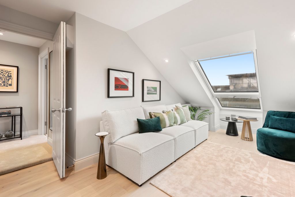 Property photo 3 of 11 Picture No. 09