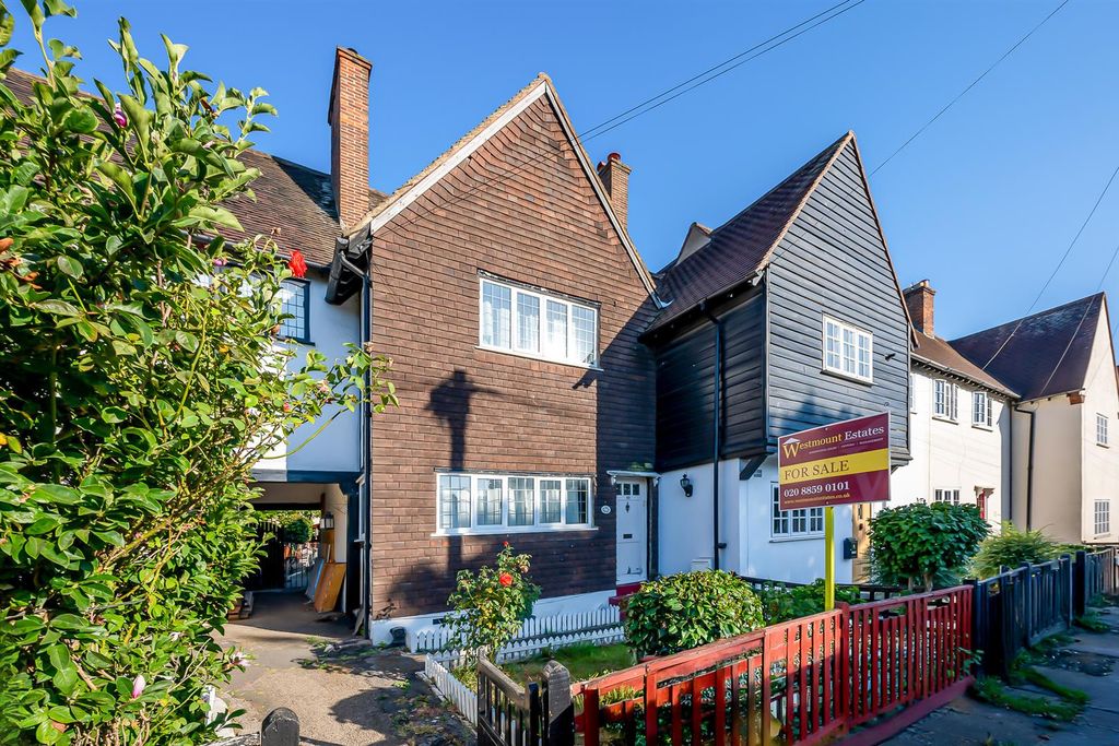 Property photo 1 of 12