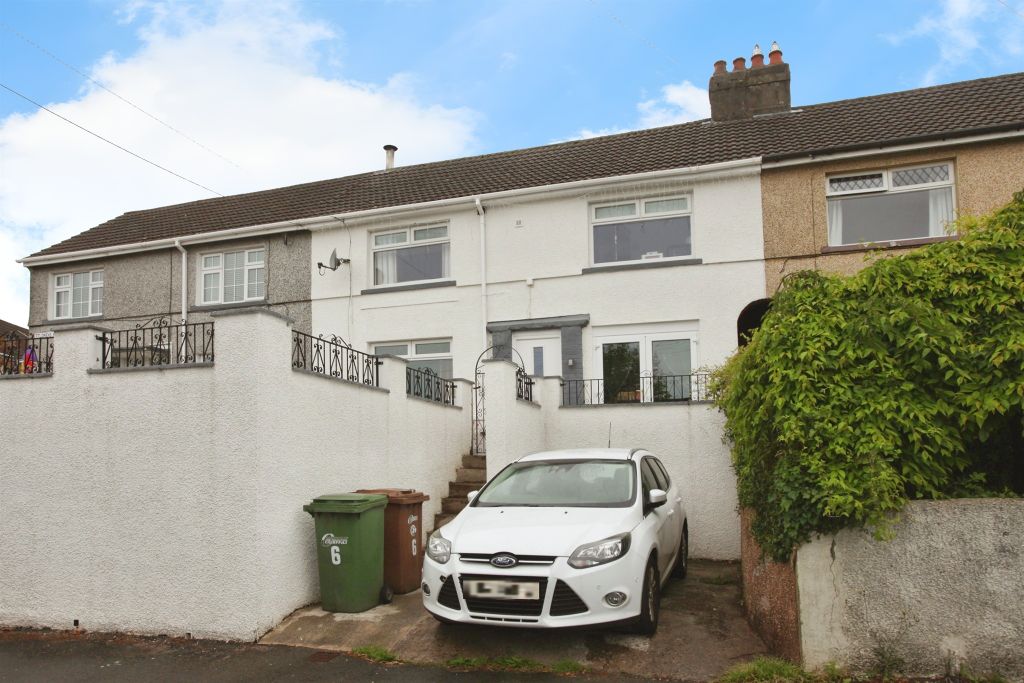 Property photo 2 of 18