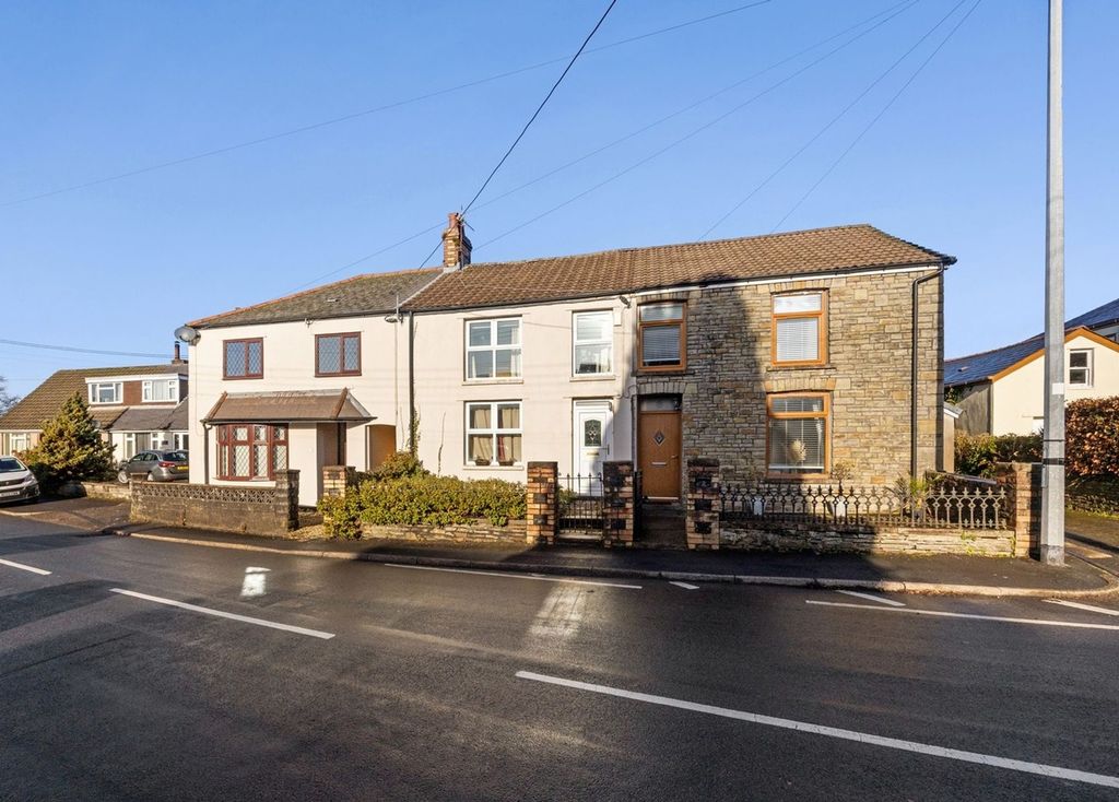 Property photo 2 of 34