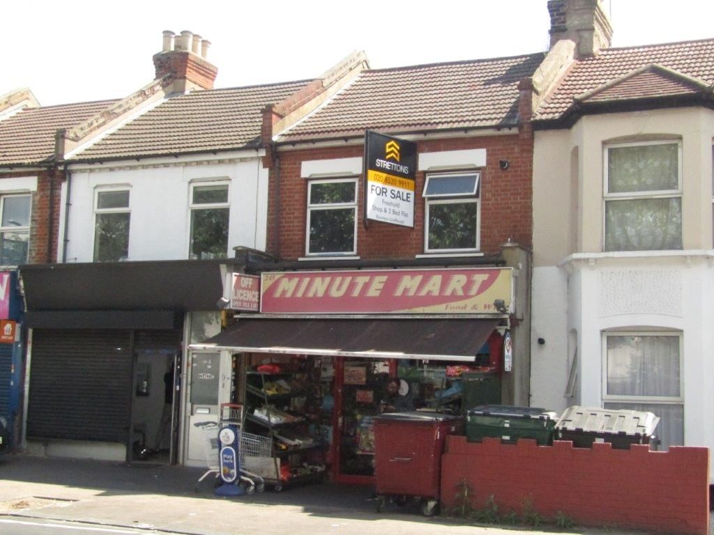 Property photo 1 of 9 2 Bed Flat To Rent Cann Hall Road, Leytonstone E11